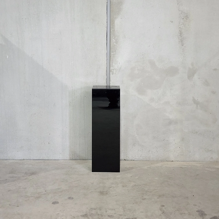 Product_BlackAcrylicPlinth